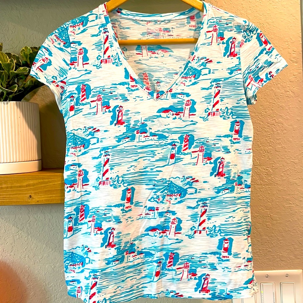 Lilly Pulitzer Etta V-Neck Tee. Size XS